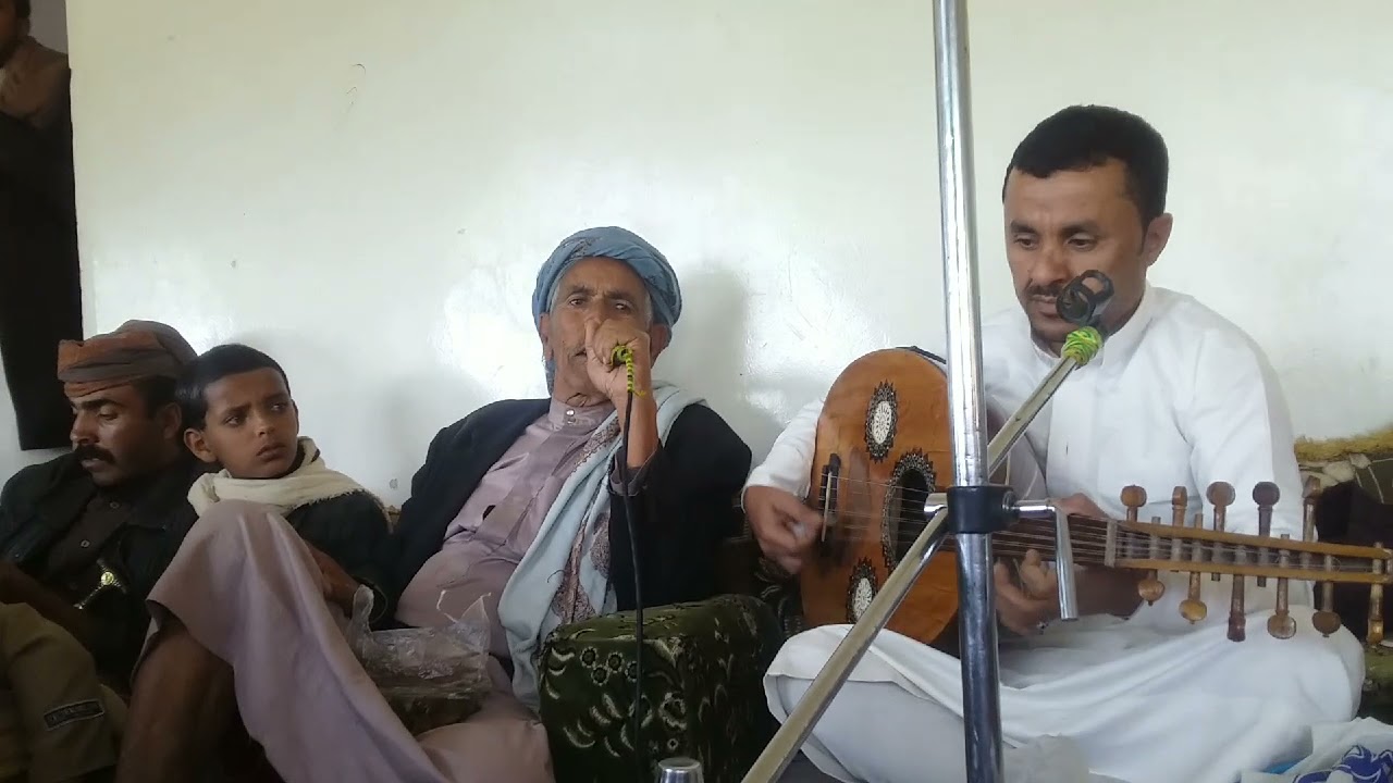 ماآجمل الاحباب بنهم بين) احمد يحي وعبدالكريم سله@
