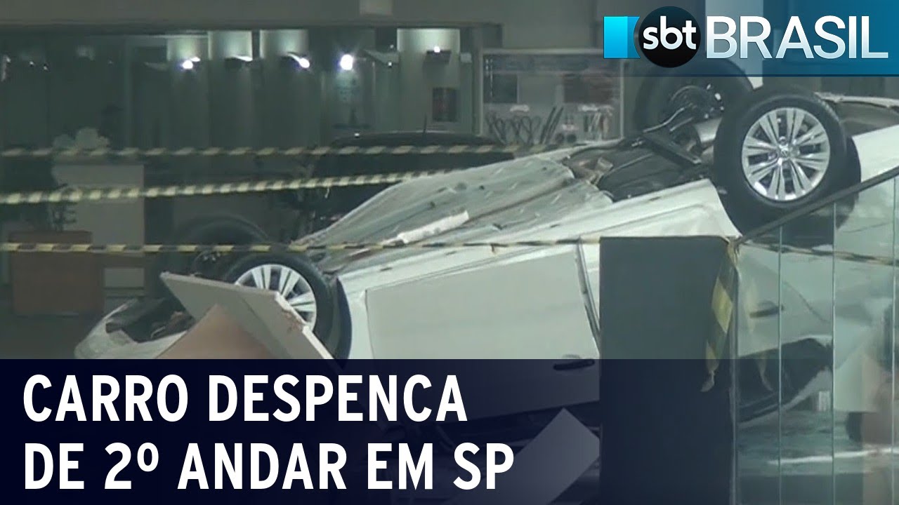 Carro despenca do 2&ordm; andar de concession&aacute;ria; tr&ecirc;s pessoas ficaram feridas | SBT Brasil (27/09/21)