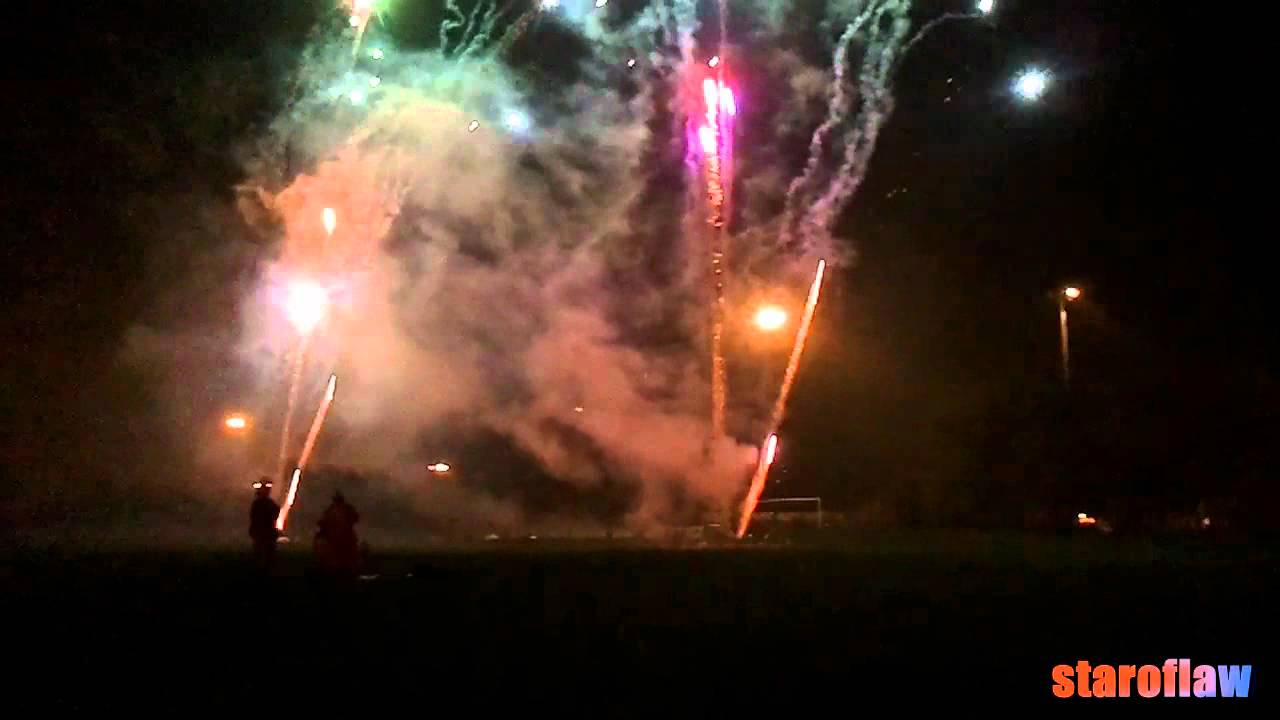 East End Park Leeds 2011 Fireworks - A Pyrotechnicians View.