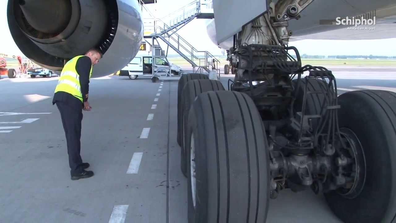 Achter de schermen bij vliegtuigonderhoud KLM