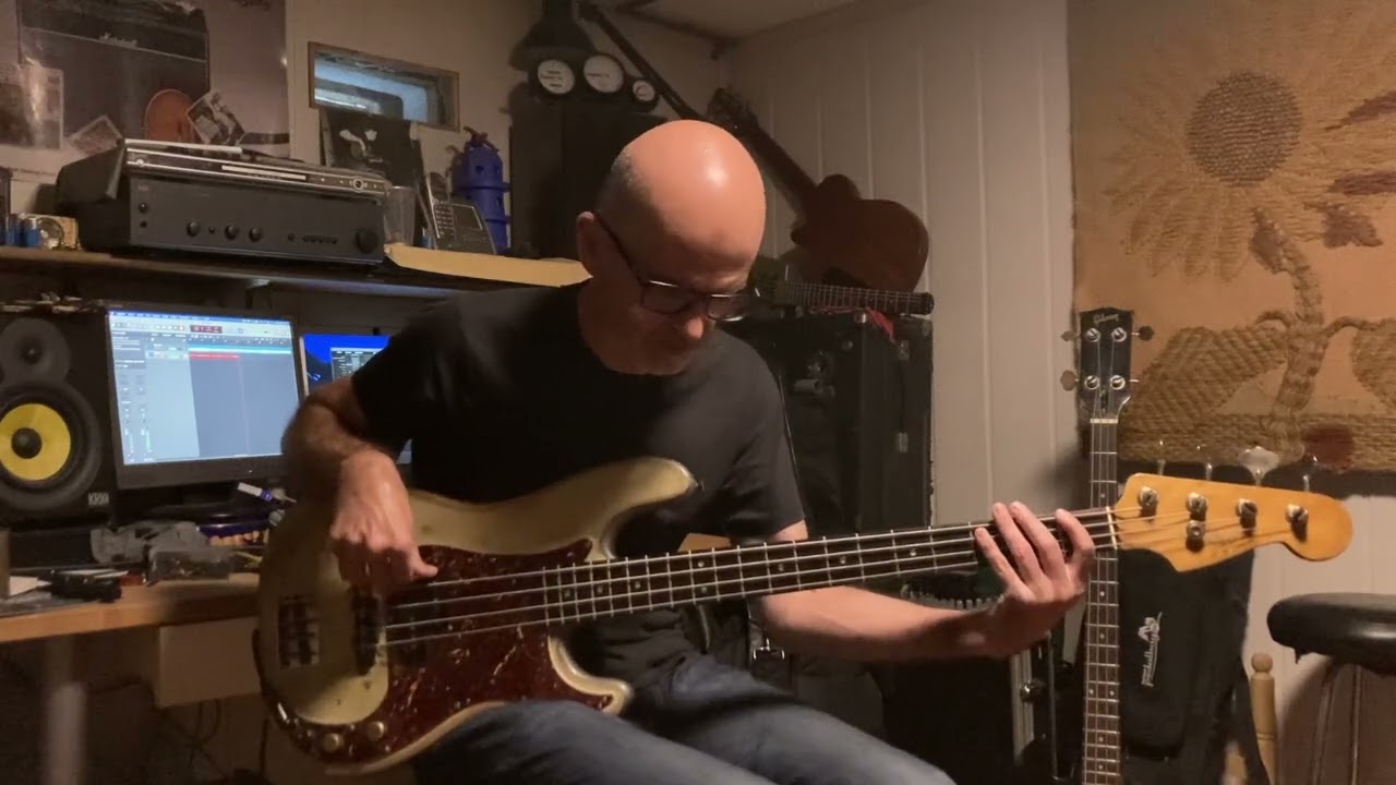 Level 42 - Romance Bass cover Mark King (Forever Now - 1994)
