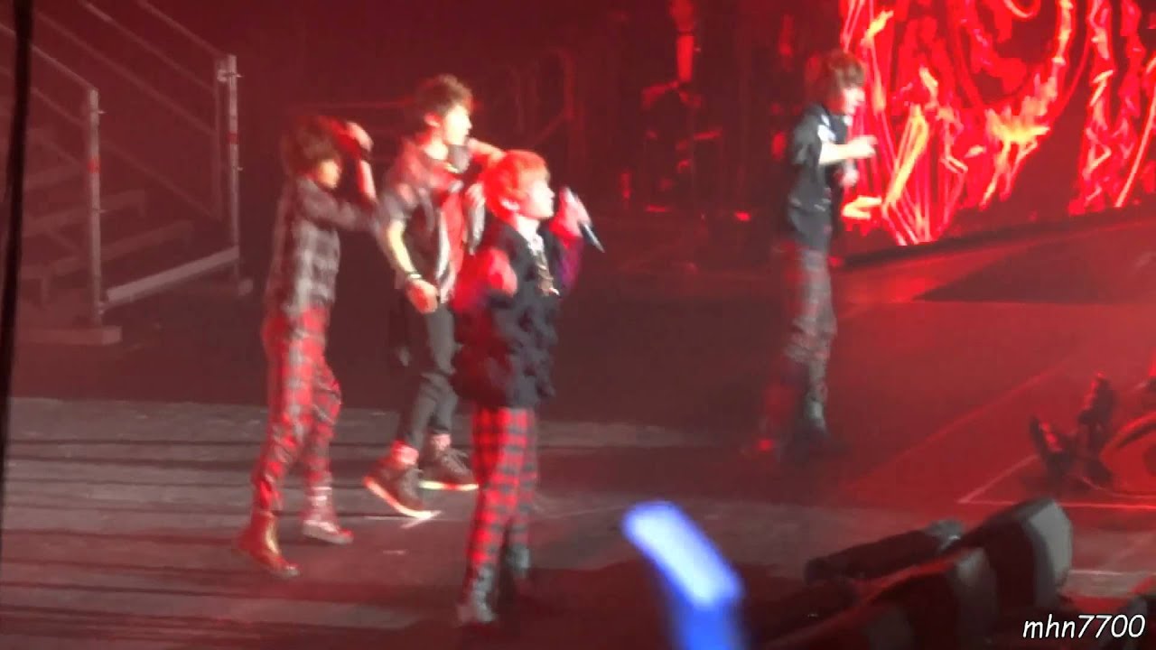 [HDfancam] 120208 SHINee - Medley(Replay, 산소같은너, Hello)+RingDingDong+ment+Lucifer @ Music Bank Paris
