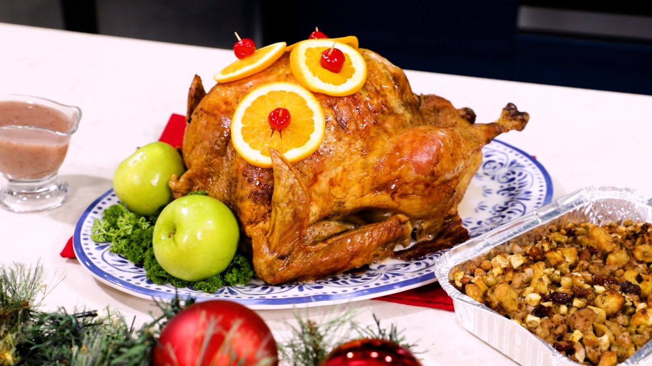 Pavo Relleno con Salsa de Cranberries