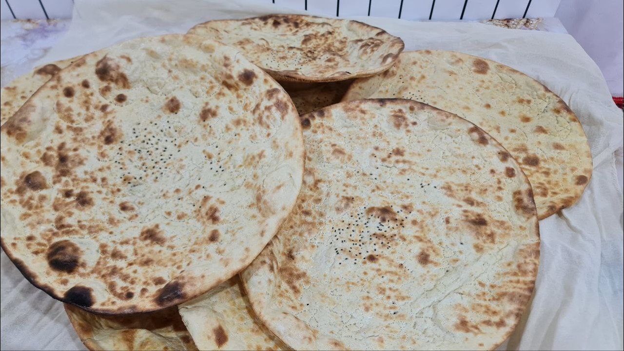 Milliy hamir turushdan (Poygar) Xorazm noni/ Традиционный хлеб из домашнего дрожжи/