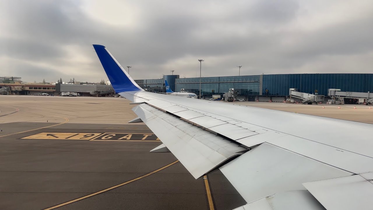 Boeing 767-300ER авиакомпании United Airlines вылетел из аэропорта Мадрид-Барахас в условиях обла...