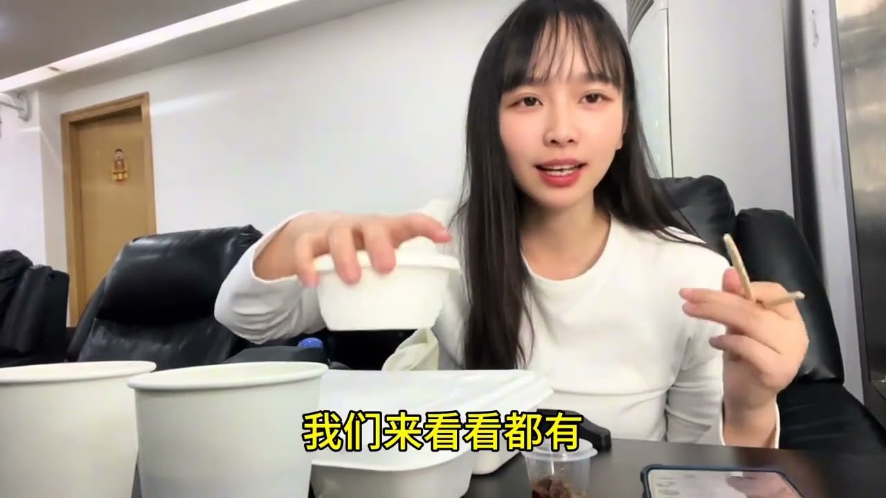 比亚迪e2总行驶了257000公里数，这次又开了5万多公里才来做保养，大家开电车一般跑多少公里做一次保养啊？ #女司机 #网约车 #比亚迪 #汽车知识科普 #记录真实日常生活