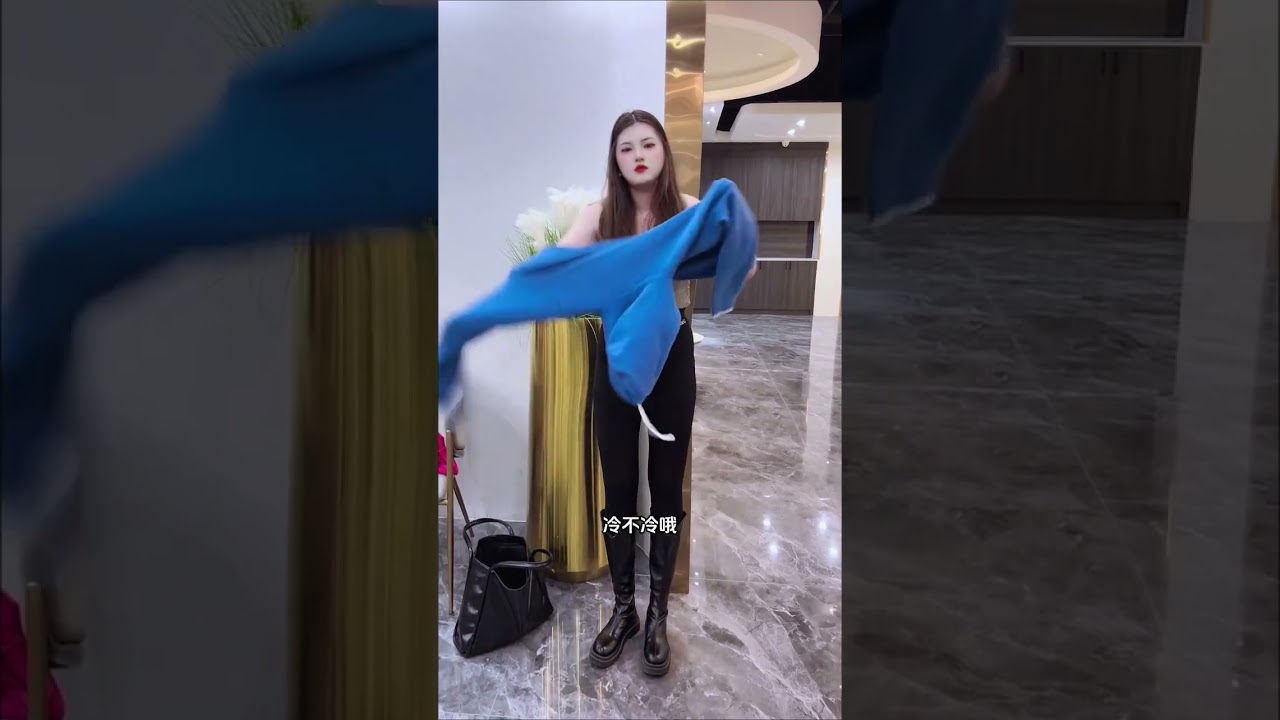 Plus-size fleece-lined and thickened shark leggings