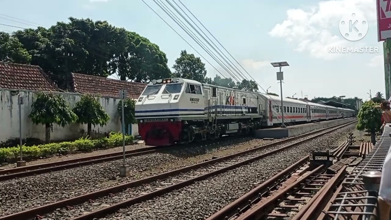 Hunting Kereta Api Di Stasiun Kepanjen Dan Letter S Ngadilangkung