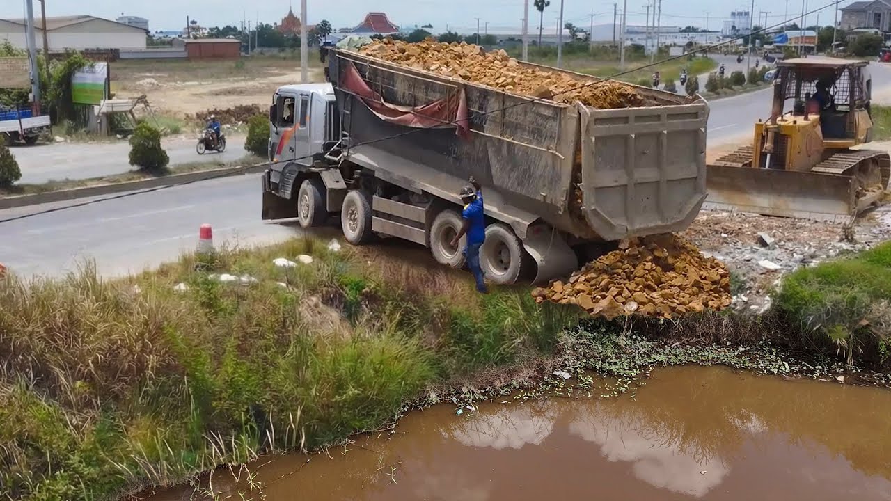 Process Nicely Job!! Start filling flooded Region using Huge 25.5ton Trucks & Push by KOMATSU Dozer