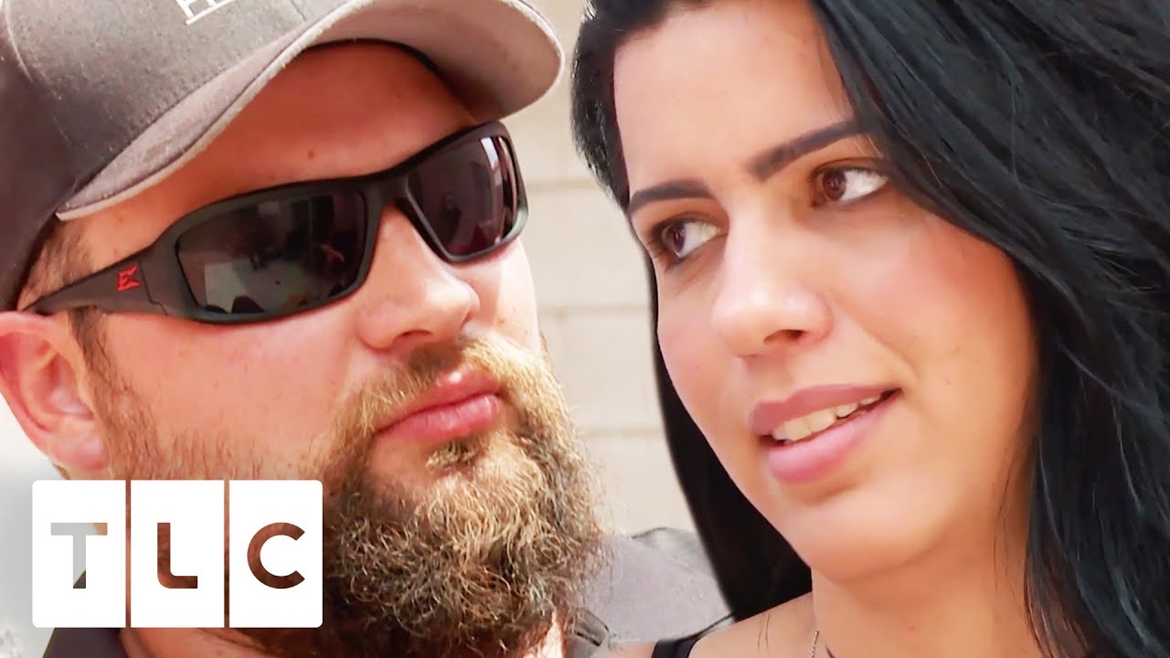 Larissa & Colt's Cousin Have An Explosive Fight At Family BBQ | 90 Day Fiancé