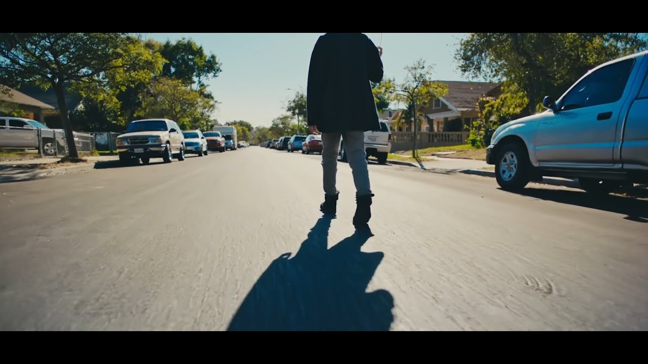 Alvaro Soler ft. Greg Taro - Diferente (Official Video)