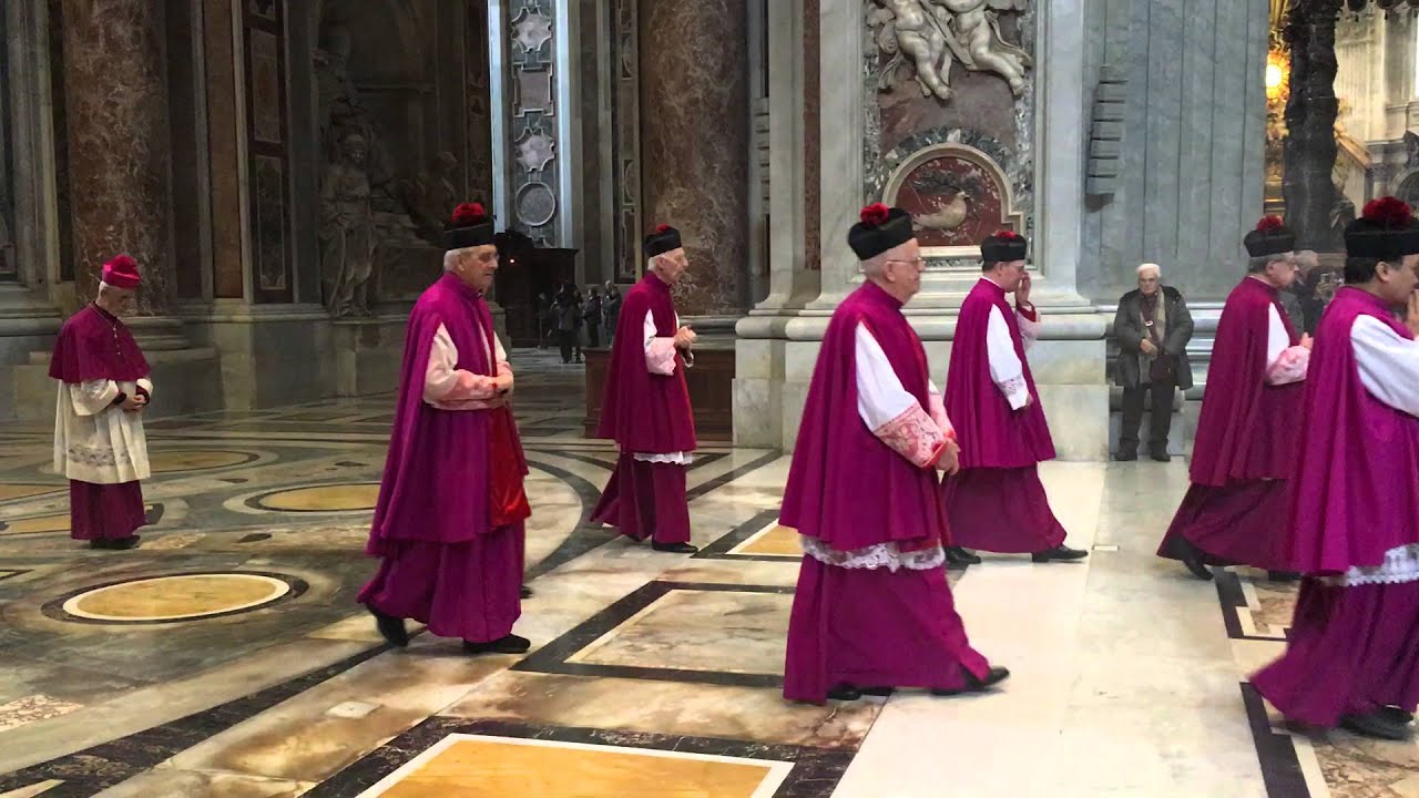 PROCESSION D'ENTREE SAINT PIERRE DE ROME