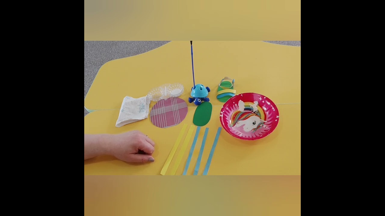 25.02.2026. Аплікація. Босоніжки для Марічки . Середня група 