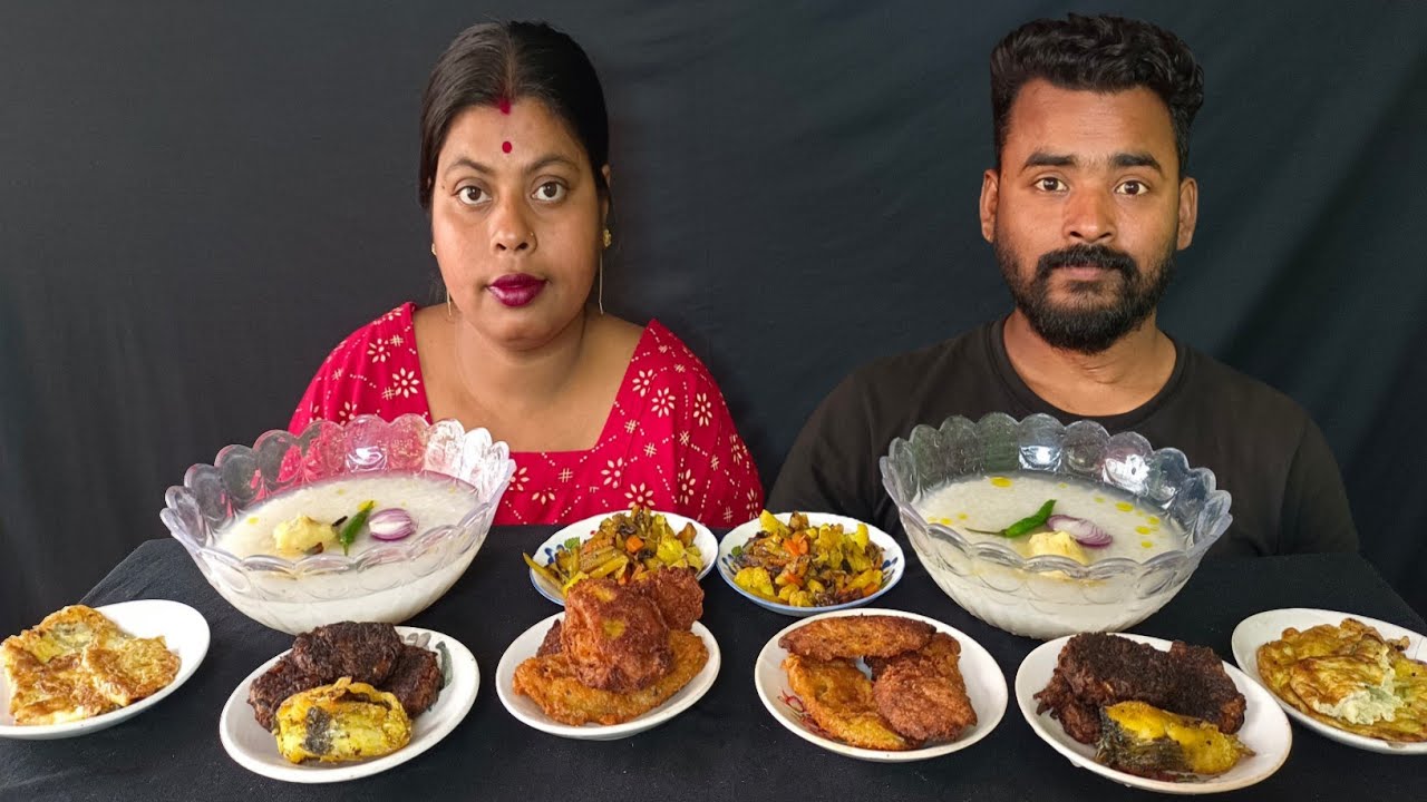 Panta Bhat, aloo bharta ,fish fry ,egg omelette , baigani ,aloo fulkopi fry, pakora eating challenge