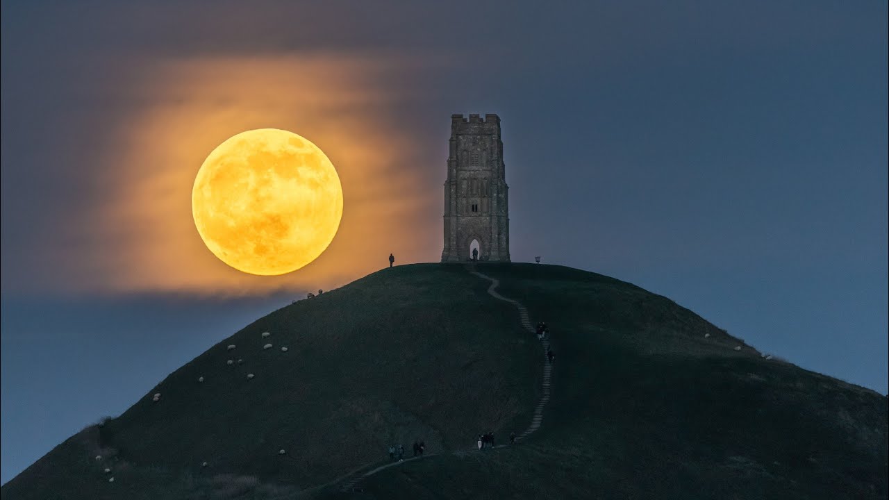 Wolf Moon Rise Time Lapse at Glastonbury Tor - 10th January 2020
