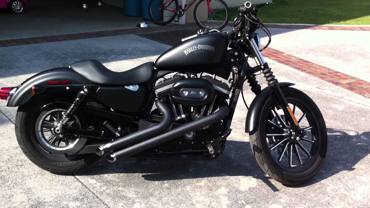 2012 Iron 883 negra