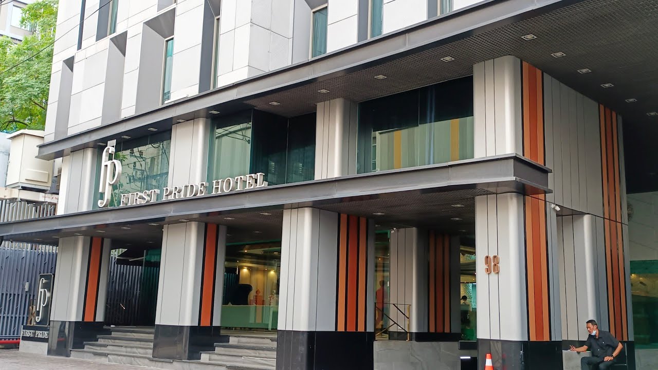 First Pride Hotel Bangkok & Polo Fried Chicken