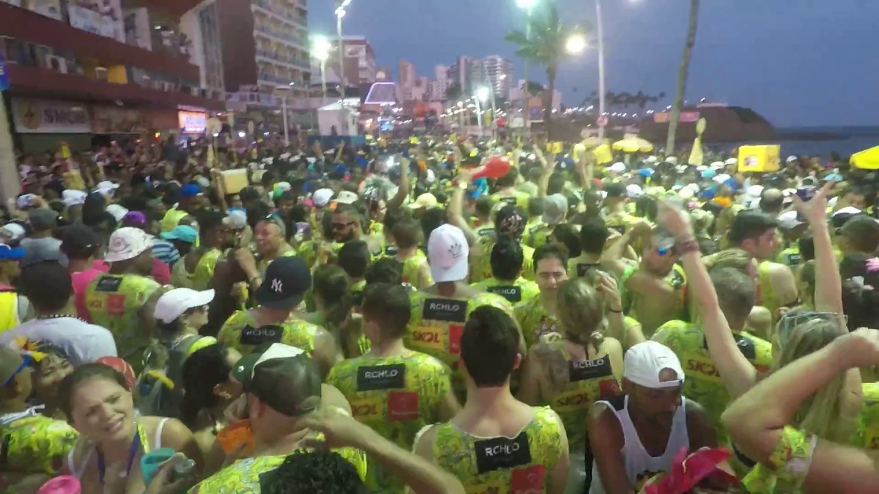 Bloco Camaleão 2018 Domingo (11/02/18) GoPro Foliões Frente do Trio - NA FISSURA DO CHEIRO