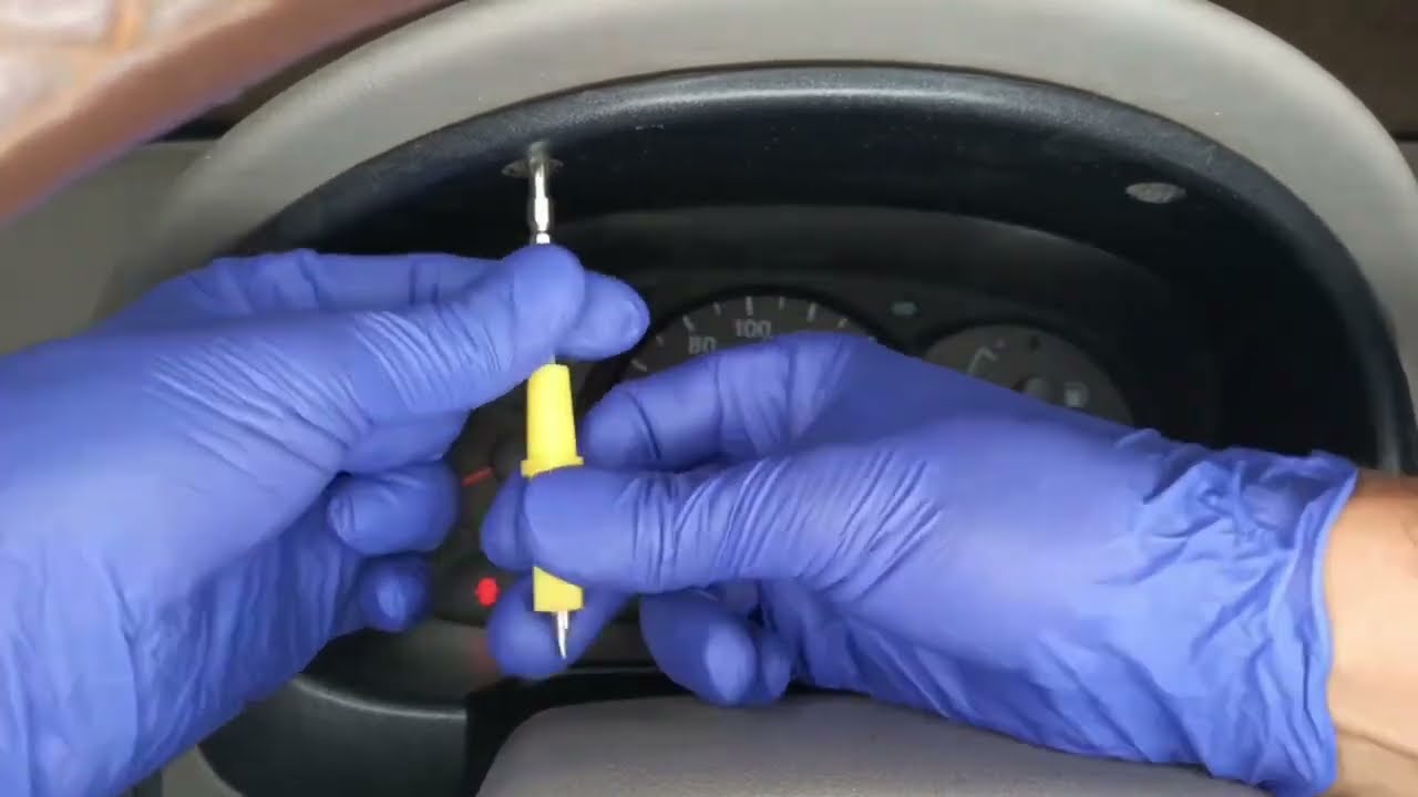 شاهد وتعلم كيفية فك لوحة عداد السيارة بنفسك