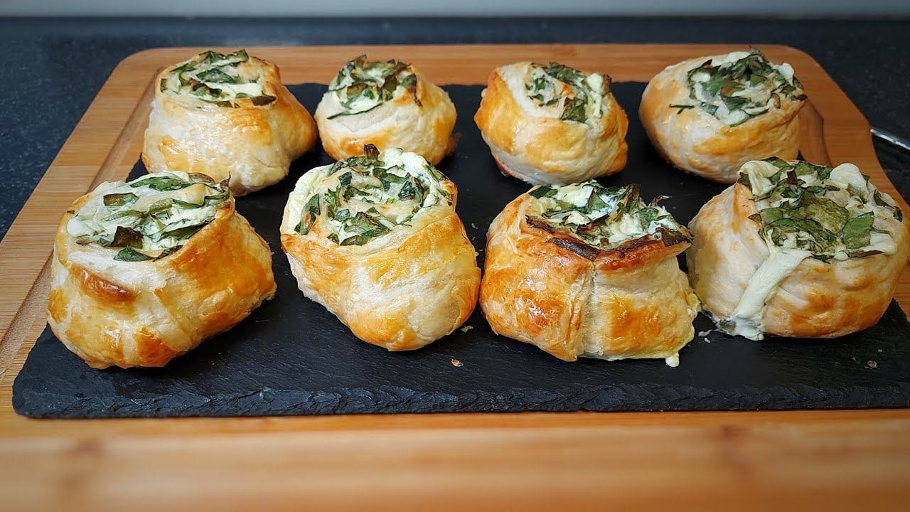 Hojaldre  Espinacas y Queso crema el trío perfecto. #recetasfáciles #recetascaseras #hojaldre 
