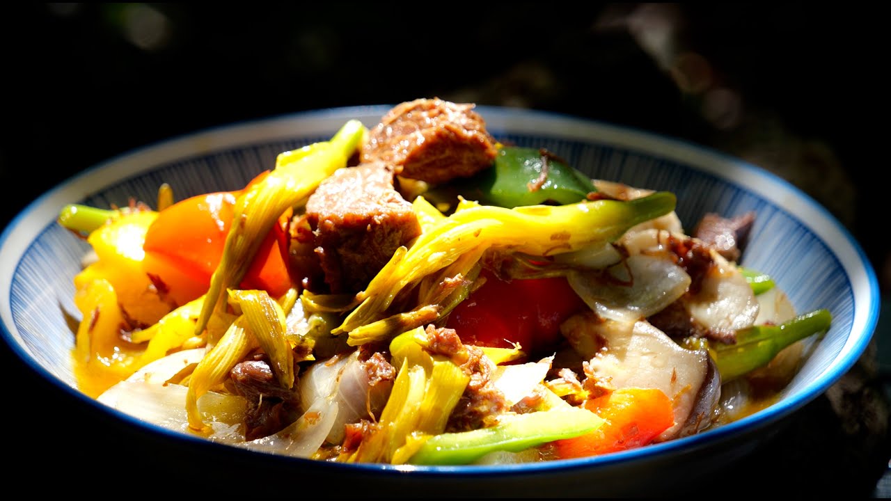 罐頭牛肉燴彩蔬 Canned Beef Stir Fry with Mixed Vegetables