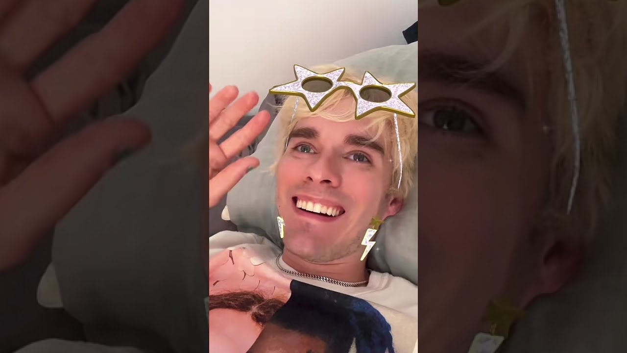 Awsten Tiktok Live (The One Where He Yaps On His Bed) — July 17, 2025