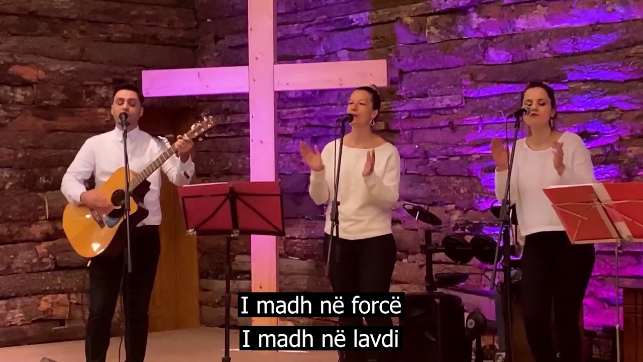 Lavdëroni Zotin