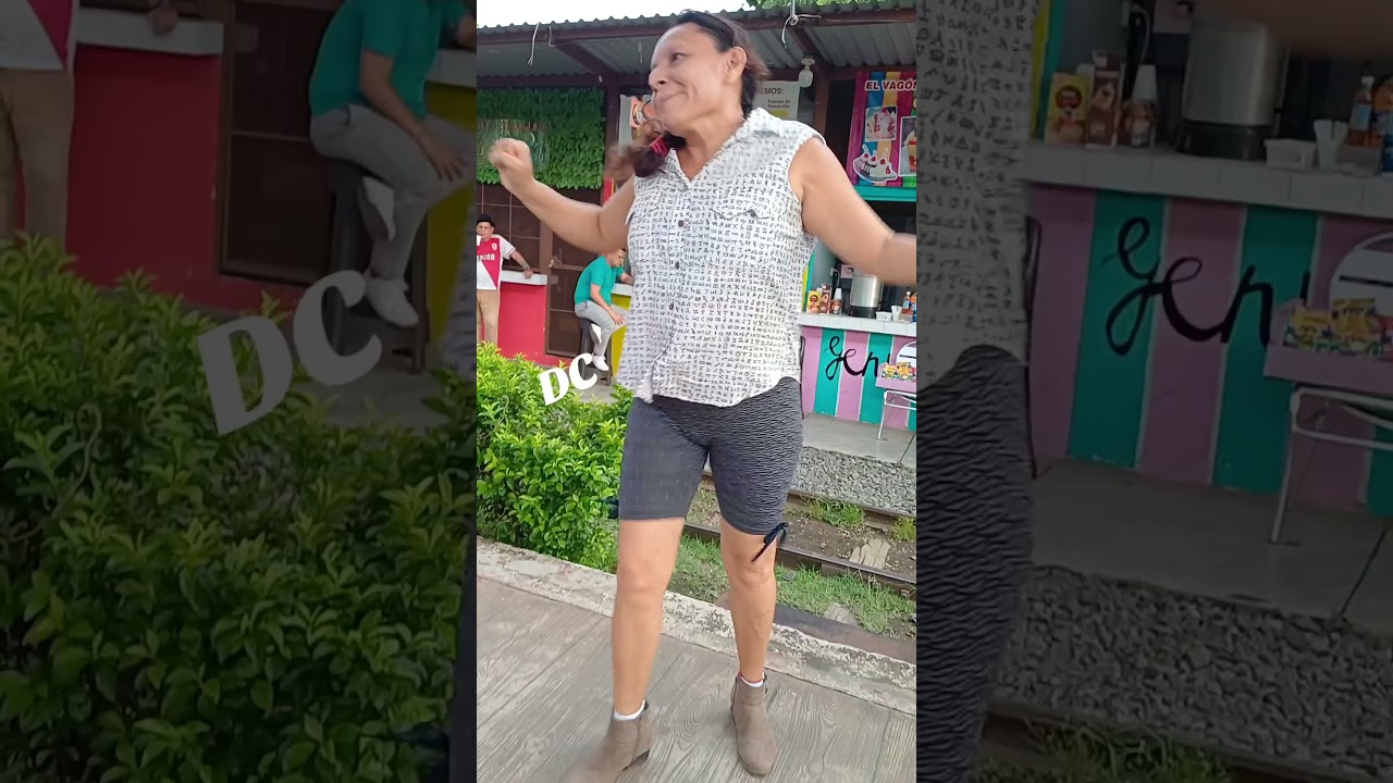 LA BELLA INDOMABLE BAILANDO 