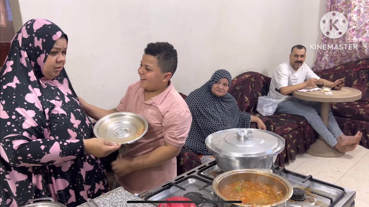 ام جني قلت اغير نفسيتها وادلعها واعملها فرح هو انا ليه غير امي رضا امي من رضا ربنا عليه👌👌👌