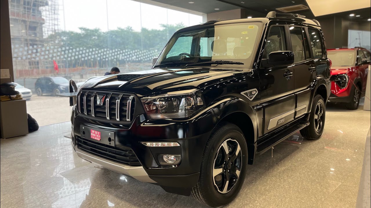 2026 Mahindra Scorpio Classic S11💥Black Scorpio Top Model -Detailed Review.