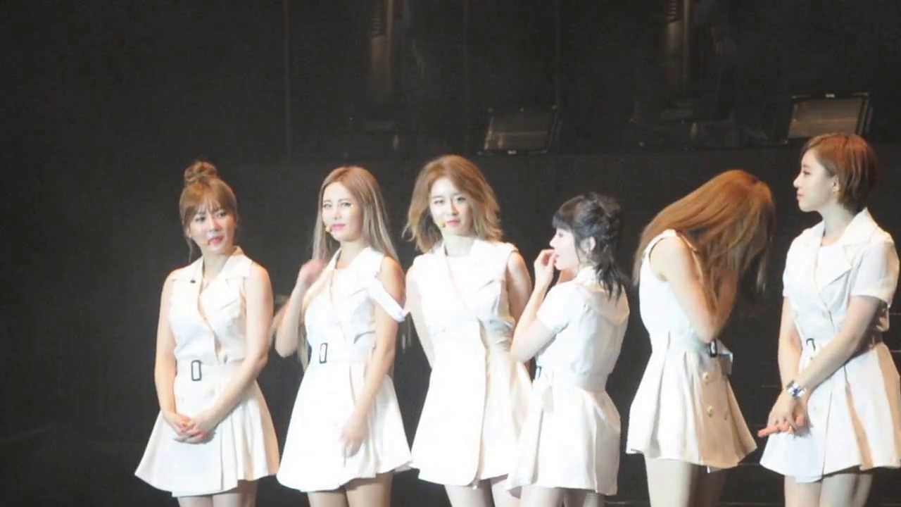 [Fancam] 130810 T-ara Hong Kong Concert (JiYeon&BoRam Hug and take off coats cut)