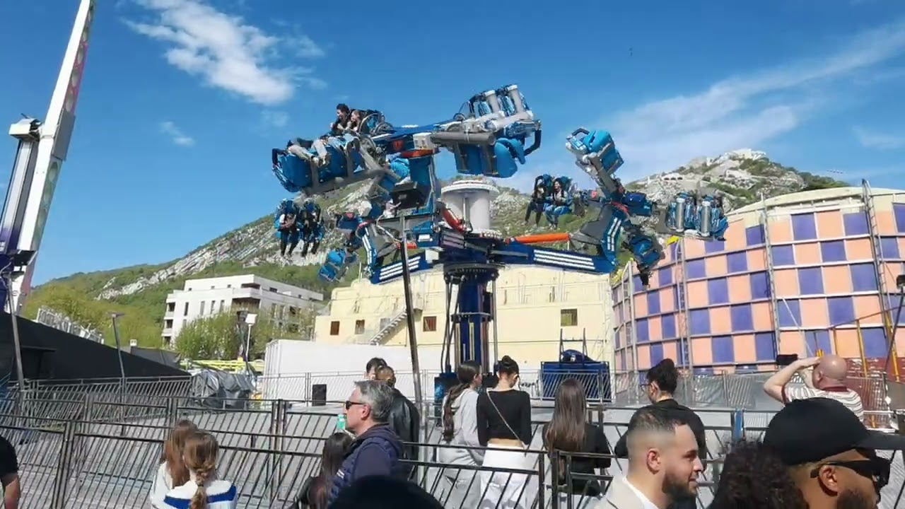 Manège FlashBack Grosse nouveauté 2025 Foire des rameaux Grenoble