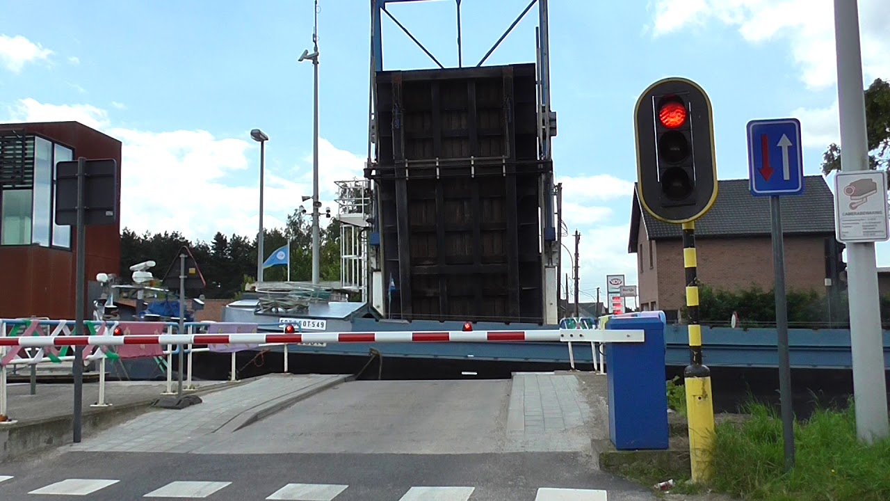 Brugopening Brug Sluis 1 Rijkevorsel  Ophaalbrug/ Drawbridge/ Pont Basculant/ Zugbrücke