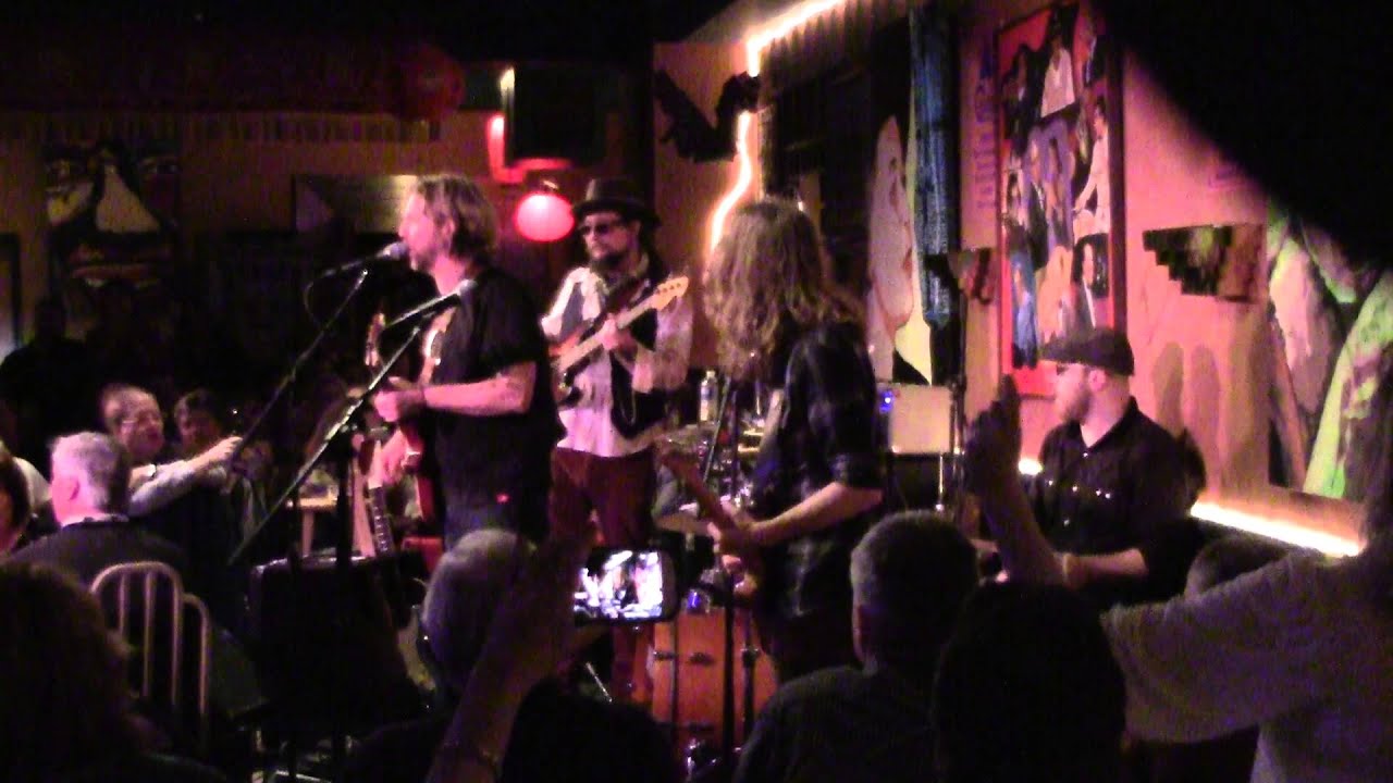 Devon Allman plays Eric Clapton's Cocaine @ Chans