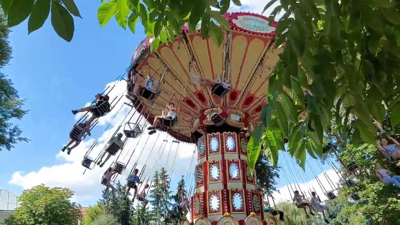 Гомельский парк))) Карусели.