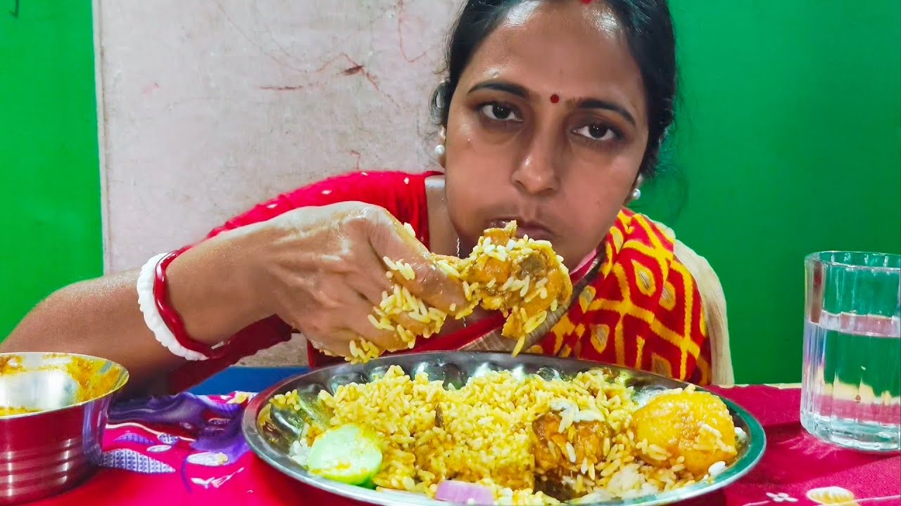 Special Bengali Chicken Curry। Kakuli Eats 
