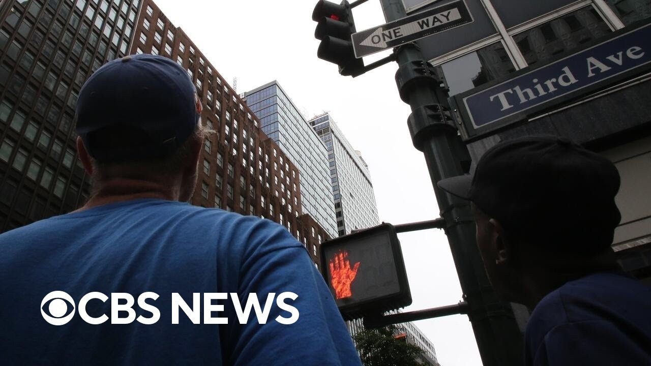 Scary moments in New York City after building's columns buckle, collapse concerns grew