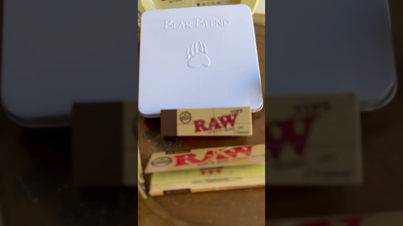 Smoker essential kit comes with raw paper, raw rolling machine, hemp wick, white BB tin, and tips