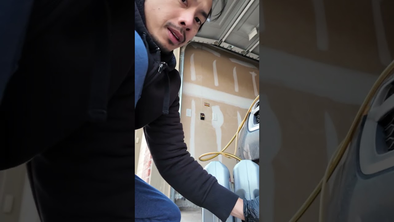 Pump the Oil #fypシ #fypシ゚viral #oilchange #changeoil #amazing #subaru 