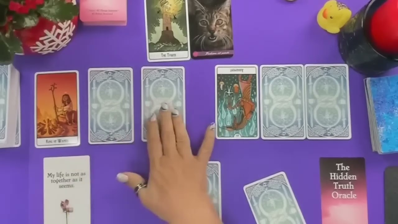 SAGITARIO!  DICE QUE SU VIDA NO ES LA QUE PARECE! NO ES FELIZ! CREO QUE LE FALTAS TU!