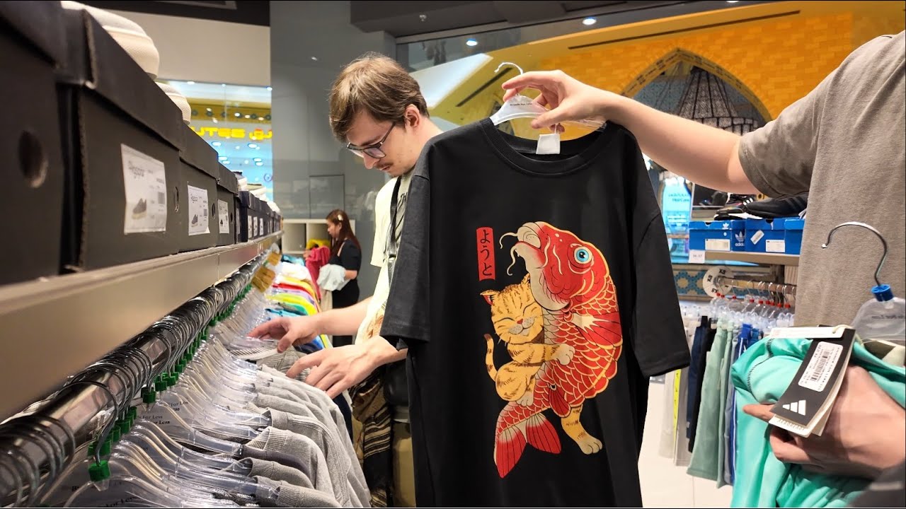 Магазин Brands for less в молле Ибн Баттута