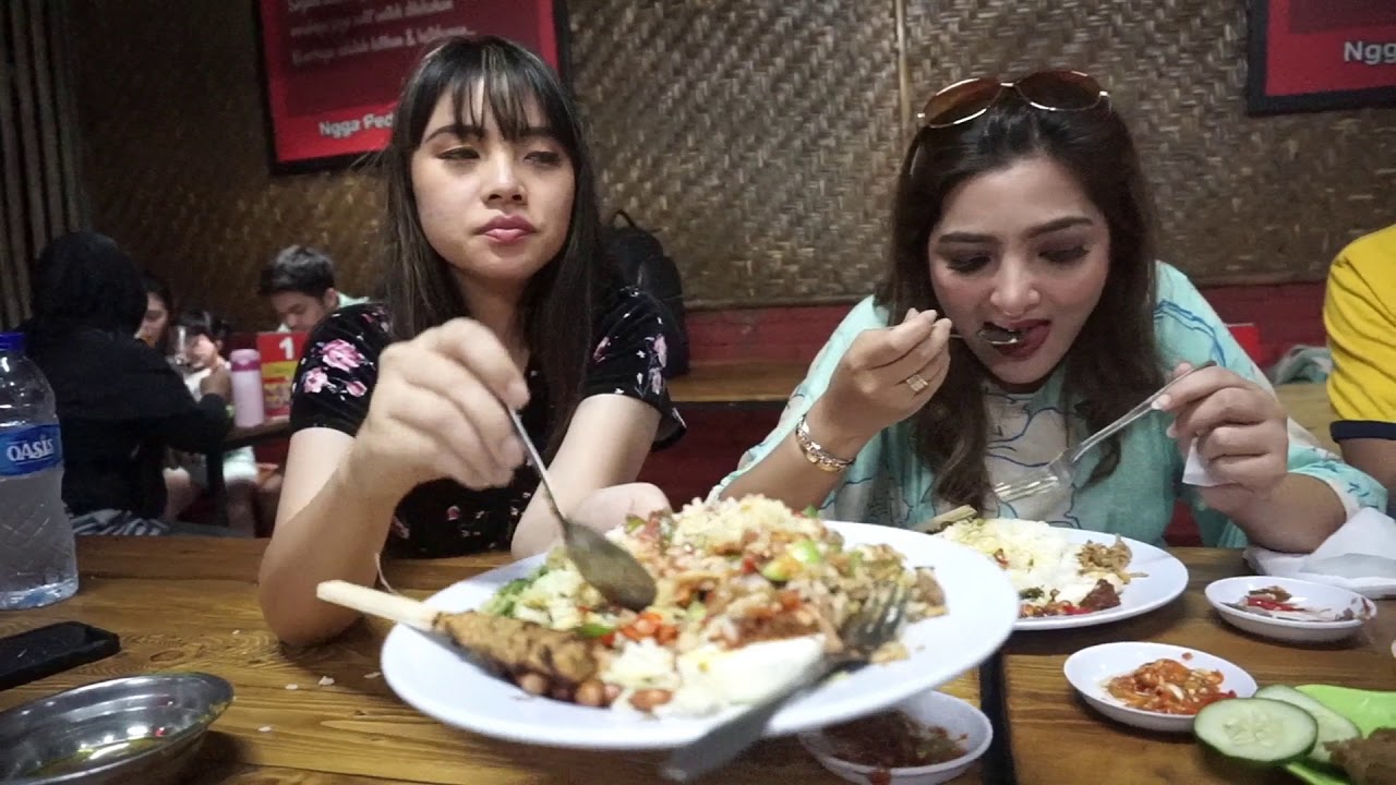 MUKBANG 15 SAMBAL KHAS INDONESIA BARENG YOUTUBER GILA MGDALENAF