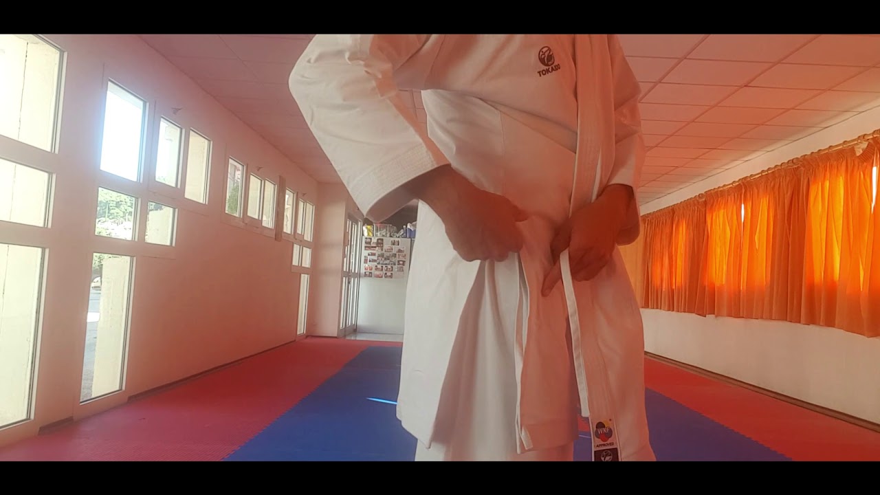Comment s'équiper avec kimono et ceinture avant le cours