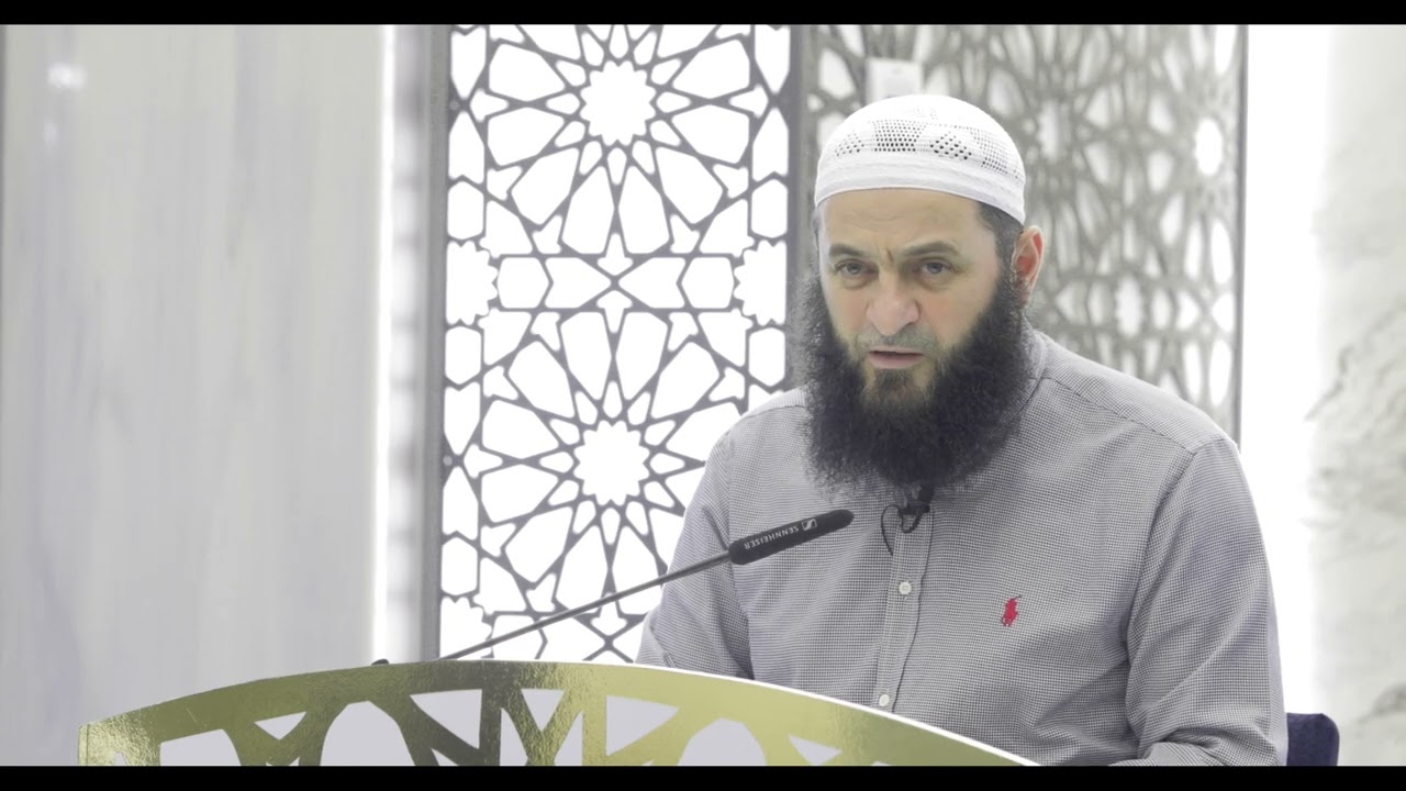 Forma dhe ulja në fund të namazit sipas sunetit | Hoxhë Sadullah Bajrami