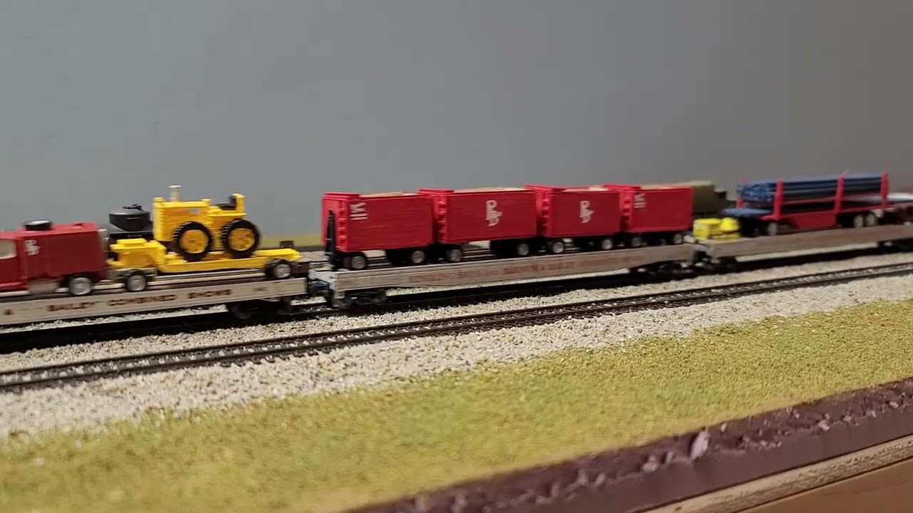 N scale 1947 RBBB circus train runby
