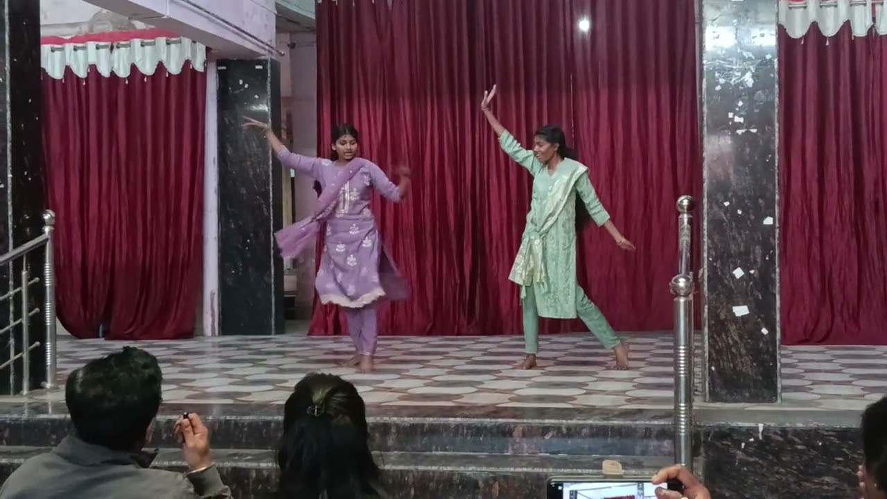 Tal se tal mila remix beautiful dance performance!! rewti Raman Mishra college Surajpur 📍📌....