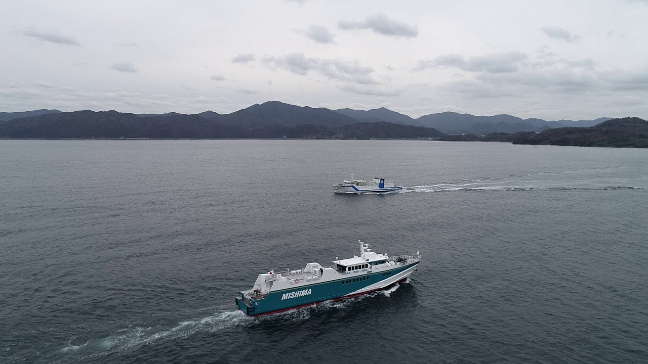 見島航路新船「ゆりや」と大島航路定期船「はぎおおしま」がすれ違う動画