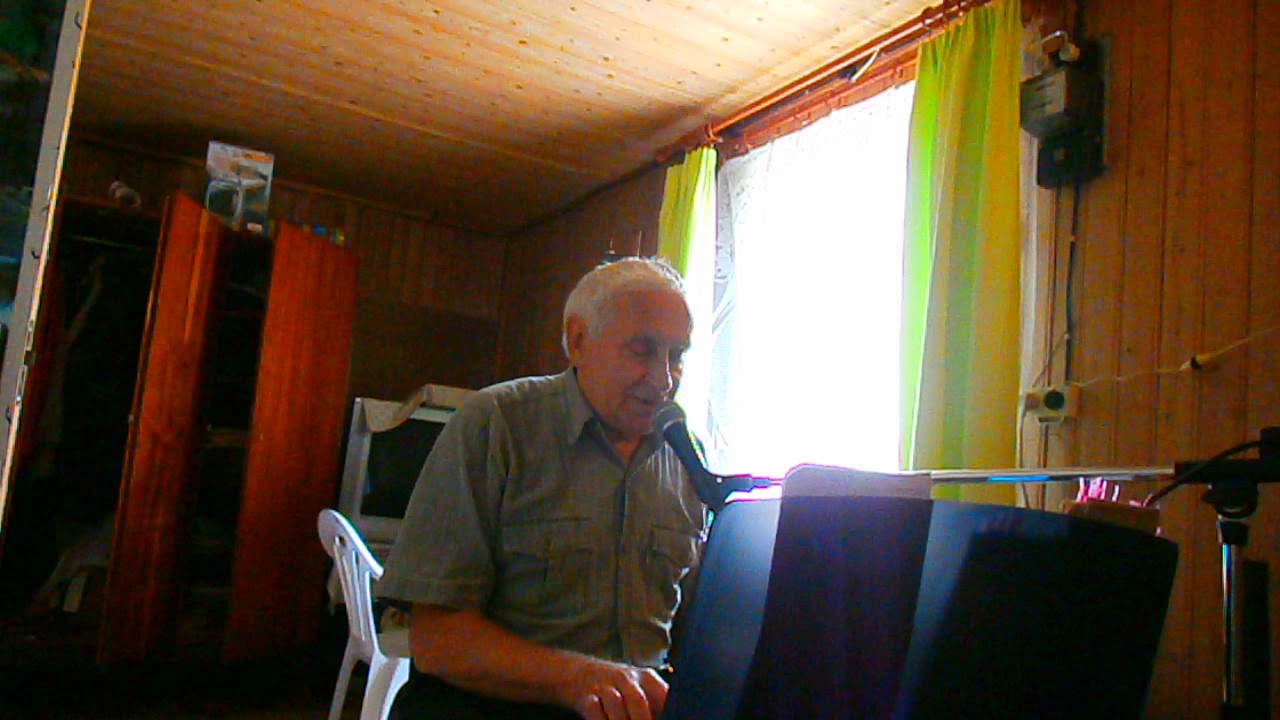 Viskrāšņāk rozes zied...