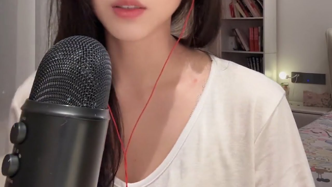 ASMR | Mouth Sounds & Hand Sounds