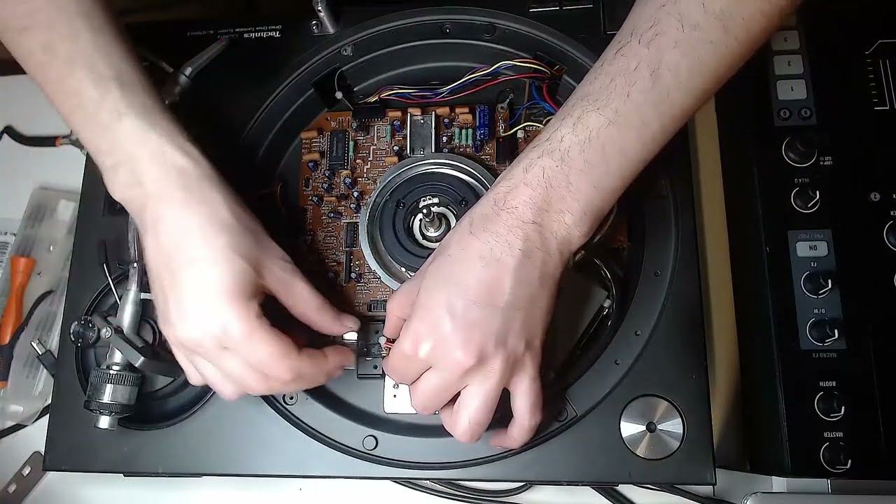 Technics Repair Guide - no power (transistor replacement)